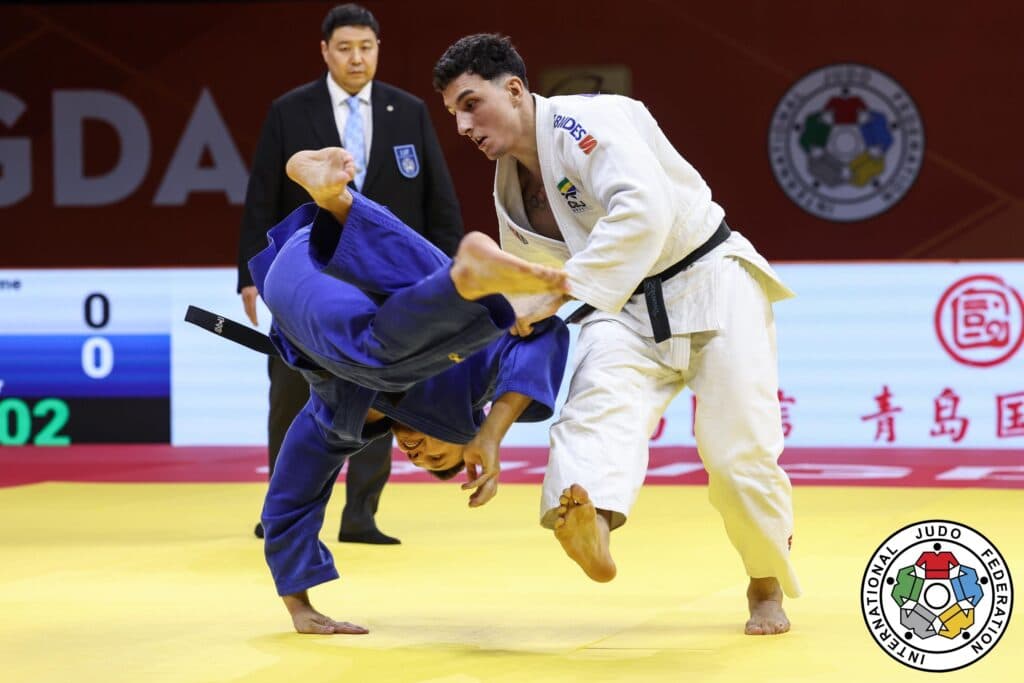 Schmidt é prata no Grand Prix de Qingdao e carimba vaga no Mundial